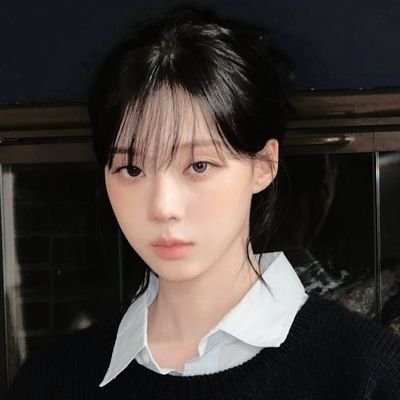 rywinteo's profile picture. 𝗣𝗔𝗥𝗢𝗗𝗬 — Quiet charm, cozy energy. Smiles softly, sings deeply. 𝑲𝒊𝒎 𝑴𝒊𝒏𝒋𝒆𝒐𝒏𝒈 is the name. 𓆩𝟮𝟬𝟬𝟭𓆪 pride ☆𝐖𝐈𝐍𝐓𝐄𝐑彡