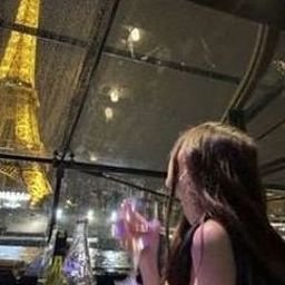 Oxiedo1332378's profile picture. 