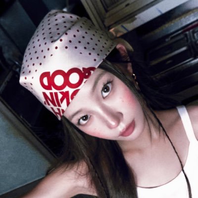 LSKZILY's profile picture. 사쿠라 채원 윤진 카즈하 은채