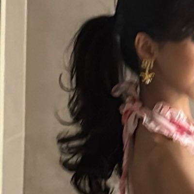 uil6__'s profile picture. Teacher 👩🏻‍🏫،🎧.