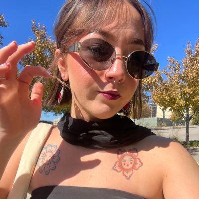 _silli_lilli_'s profile picture. here to complain and talk about music
