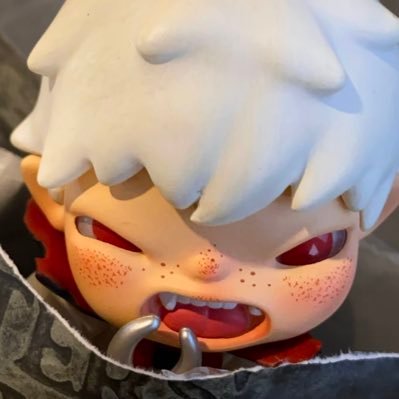 hiroosodyssei's profile picture. mostly hirono & kubo ｡ﾟ･° ｡‧˚⋅