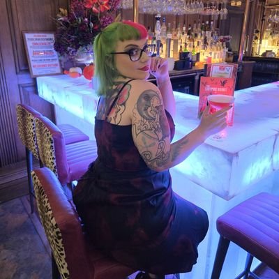 247cherryontop's profile picture. 34. 
Mother/lover/sister/friend.
Neat/sweet/petite.