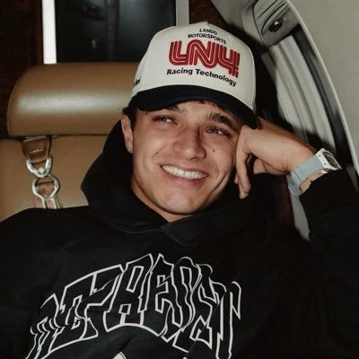 fourlaren's profile picture. #LN4 ⊹ ࣪ ˖ always, all ways