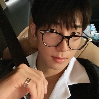 meofiea's profile picture. all roads lead to #세븐틴‧₊˚✧ | 071796