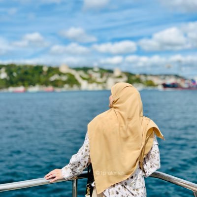 1phatemeh_'s profile picture. عاشق💍| نویسندگی رو دوست دارم | روزمره نویس | سیاست❌ |