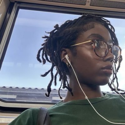 sereneglimmers's profile picture. 