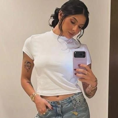 oceanlyna's profile picture. 