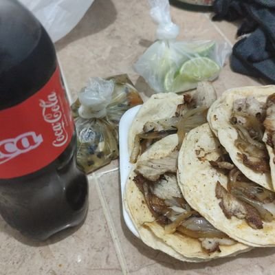 arturoguti16067's profile picture. 