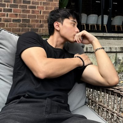 perkaraq's profile picture. Unlabel – Part-time dreamer, full-time eater.