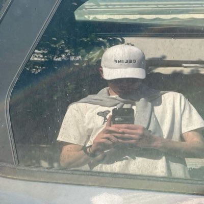 hiliricaci's profile picture. Archive accounts 📚🐱🎥 | Retweet & likes does not reflect my opinions