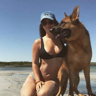 SarahDuboi30428's profile picture. 