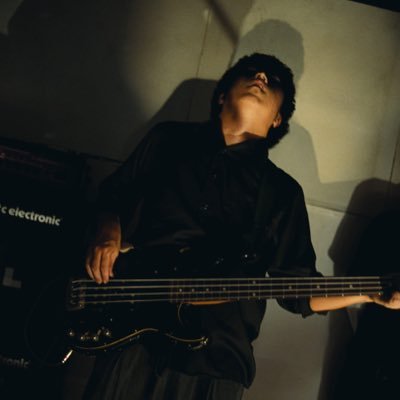 arecsea's profile picture. 大阪のシューゲイズバンド 散▽巡 (@sanzameku_osaka)でベース。もうひとつバンド準備中だけどゆっくり。シューゲイザーとポストロックと電子音楽が好き。本も好き、川上弘美と小川洋子が特に。