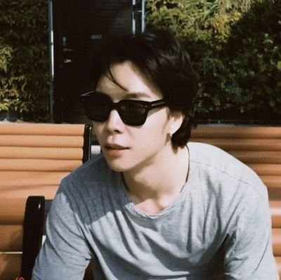 lyimitless's profile picture. (쟈니; 1995) The night hums differently when he’s near. Stand like warm smoke and charm that lingers long after the lights fade.