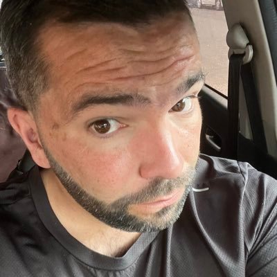 DanielFS1988's profile picture. El lujo es vulgaridad dijo y me conquistó