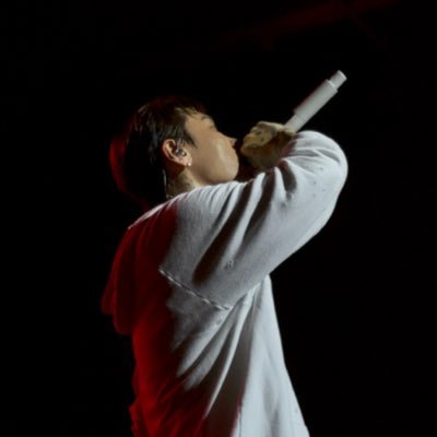 thisisdhdhkd's profile picture. 