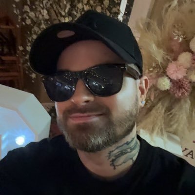 2DeeZ__'s profile picture. 