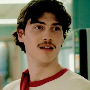 nepofails's profile picture. 