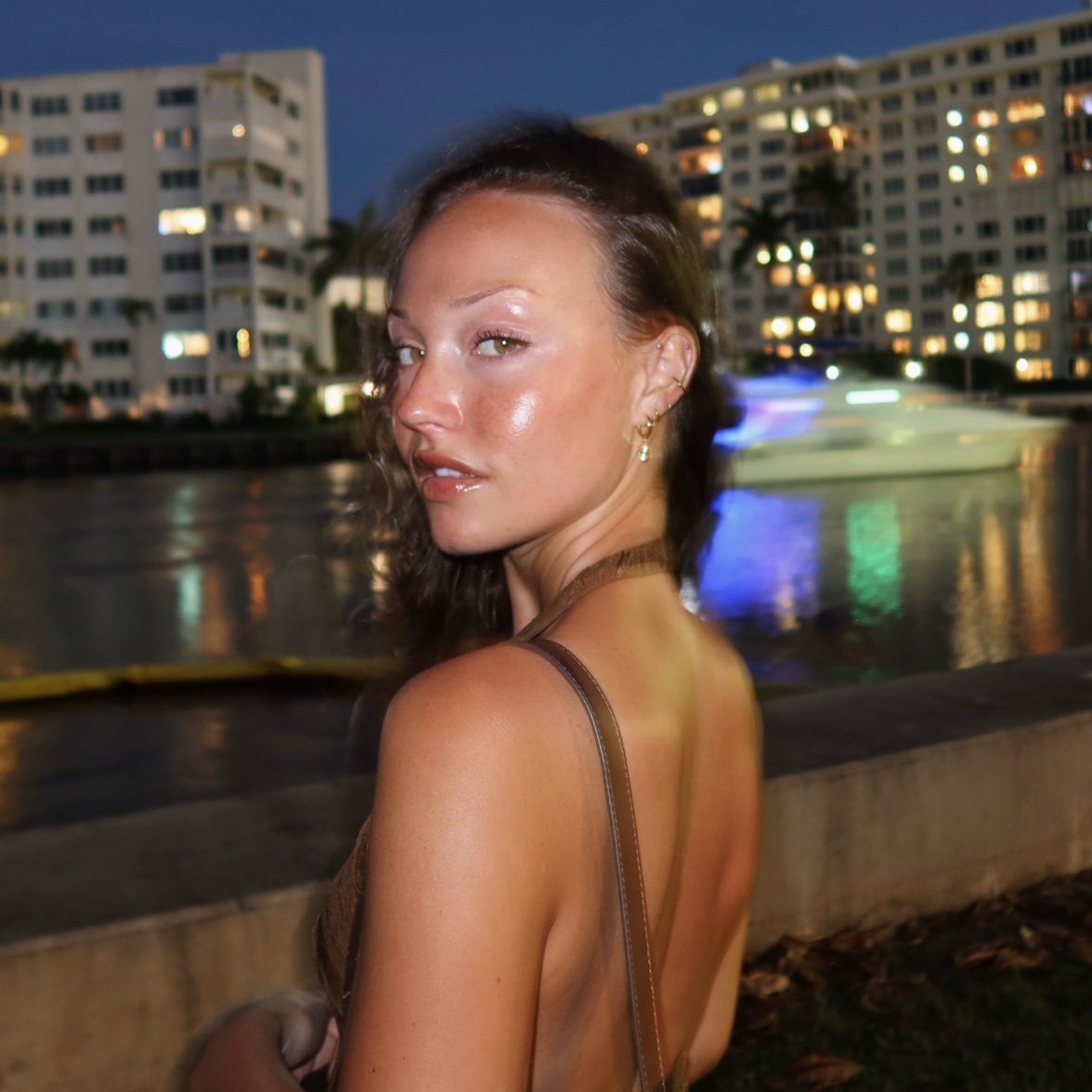 astariadivine's profile picture. Canadian Princess · Moved by beauty & luxury · @astralastaria · https://t.co/hnIyAftxv4