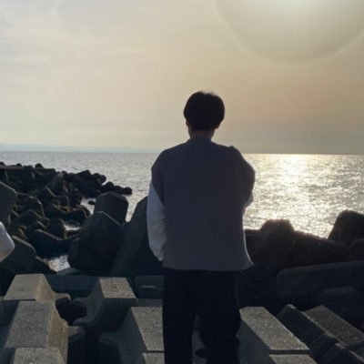 takaharu_jiyuu's profile picture. メーカー勤務→SNSで稼ぐフリーランス。23歳。兵庫→東京。人生は暇つぶし、いかに楽しめるか。過去の僕みたいな副業初心者に向けて呟きます。♨️⚽️🀄️好き。仕事の相談はDMにて。