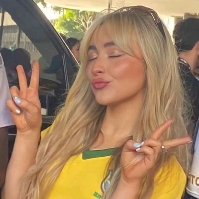 yzlzayn's profile picture. love looks pretty on you and look pretty on me