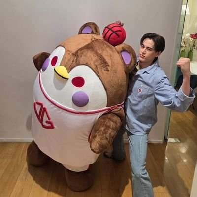 jossgawinh0lic's profile picture. I write, play the piano & guitar and, admire JossGawin & Stray Kids