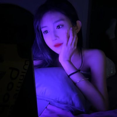 kyliejrolep's profile picture. 主课老师兼班主任❤️正常的生活轨迹时间太长，翻墙来X只是为了寻找不一样的生活与快感。
别用你肮脏的思想来想世界上一切的事物❤️文明聊天❤️没有礼貌的直接拉黑👌（宁缺毋滥！）个人比较喜欢成熟稳重的
