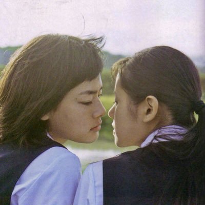sapphilms's profile picture. sapphic/lesbian main characters in films 🎞️