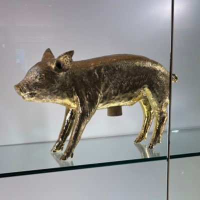 aauritaart's profile picture. 23 • they • occasionally compelled by mysterious forces to make very small art