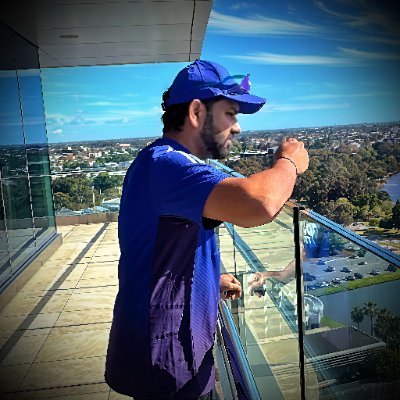 arestagarkar's profile picture. 