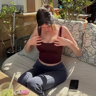 JenineBlake12's profile picture. To shine, not to be illuminated