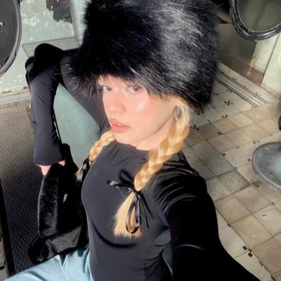 mugekarsu's profile picture. 