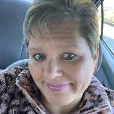 Lisarc347's profile picture. Mom of 2👩👦👦 Widow❤️🩹 🥰 Sales management representative ✨ Seeking adventure & Truth🤍 𝐌𝐚𝐭𝐭: 𝟕𝐯𝟕
