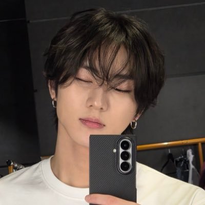 0_______2dpdyd's profile picture. 