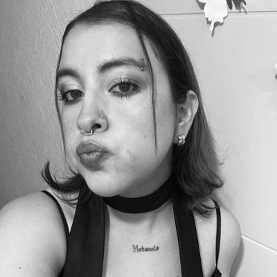 teenidlek17's profile picture. ★Lic en Chisme (aka Comunicación) Amo los festivales, los gins y a Marina 🗣️