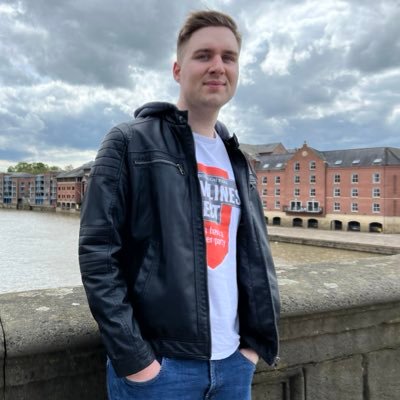 0191Owls's profile picture. Vegan, Socialist, Whovian and Wednesdayite.🦉