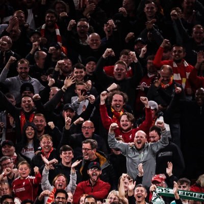 shiroutodakara's profile picture. 25/26から見始めた素人です。優しくしてね。てか、サッカー界隈怖いて。@LFC #YNWA