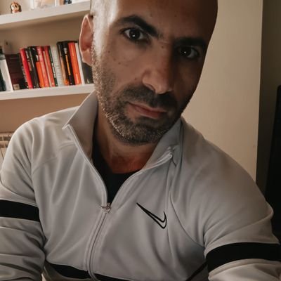 Fra1199's profile picture. sono nato cinico e poi sono diventato stronzo .
ah no, forse il contrario.