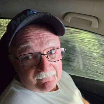 StevenGrant2121's profile picture. I'm a widower my wife died of cancer since 2016 and have been alone I need a loyal lady to be my queen and I will take care of her financially