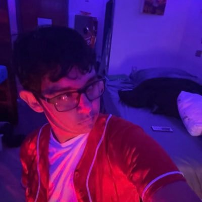 hazeIxo's profile picture. PC Player / Apex & Fortnite Addict