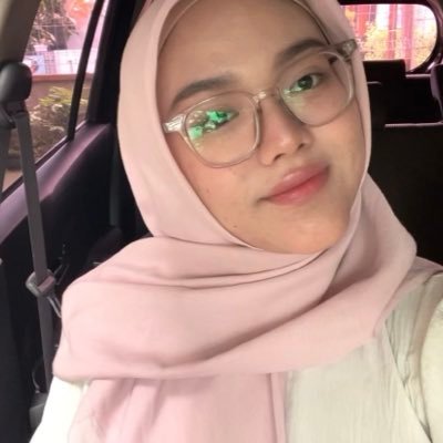 schnooptickle's profile picture. chronically online mmf