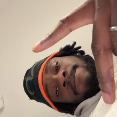 gb0lahann's profile picture. plottin’