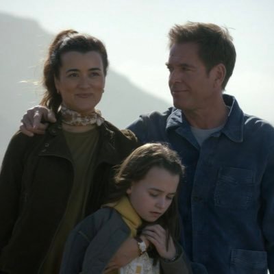 TivasOpera's profile picture. Life can be hard… Unhealthy obsessions with tv shows helps. I’m a fan of NCIS/Tiva but not a fan of the fandom 🤷🏻♀️😂
