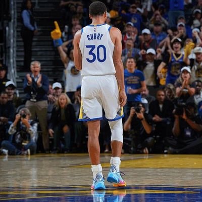 StephencurryFB's profile picture. Golden State Warriors 🟦🟨⬛
Fenerbahçe Beko 🟨🟦