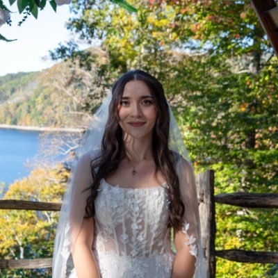 melissabednar's profile picture. 