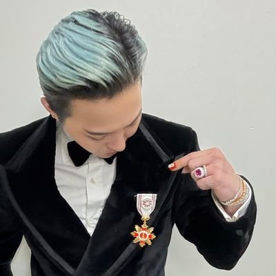 Kristine_GD's profile picture. °K, Gdragon and Peaceminusone 🐉👑
Jungkook Golden Noona 🐰