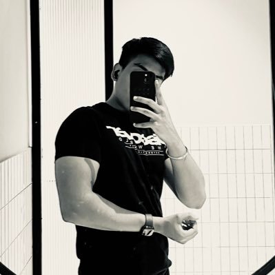 AyuxhOfficial's profile picture. 18, Building brands on social media | Short form content editor