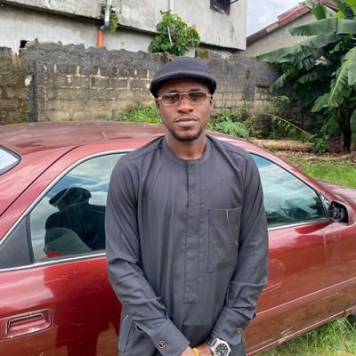 ProfJohnson7's profile picture. Economist. 
keeping it simple.