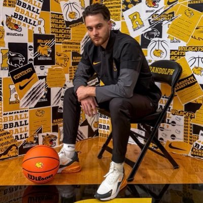 @coAchHillHoops