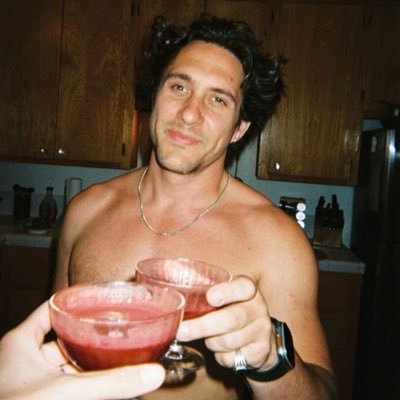 maxwellholihan's profile picture. I built Rose & Crown to help scale e-commerce brands. sharing timeless ideas, mindset, philosophy & spiritual connection.